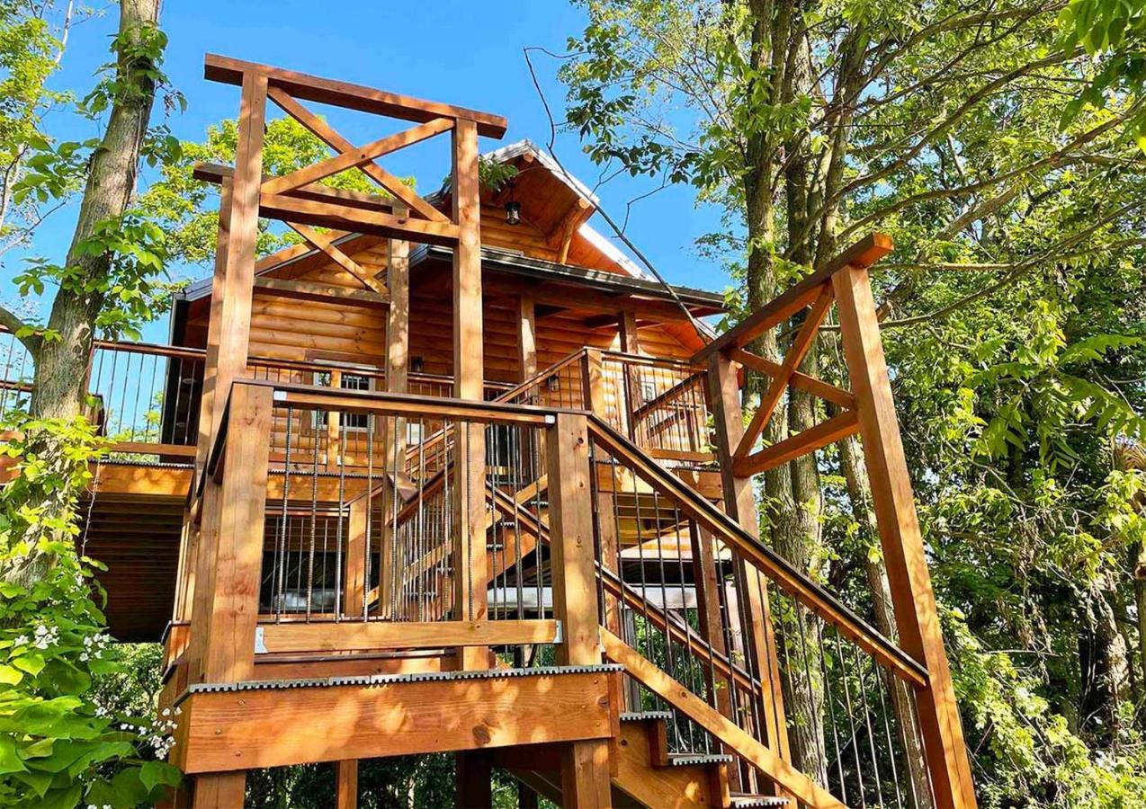 Cricket Hill Treehouse By Amish Country Lodging Millersburg Exterior foto