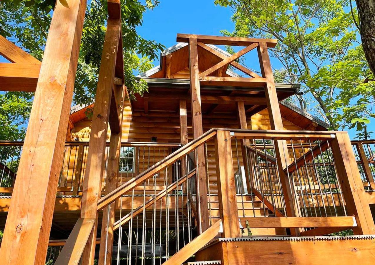 Cricket Hill Treehouse By Amish Country Lodging Millersburg Exterior foto
